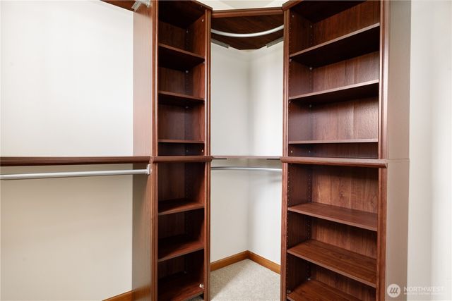 1851 SW Downfield Way, Oak Harbor, WA 98277