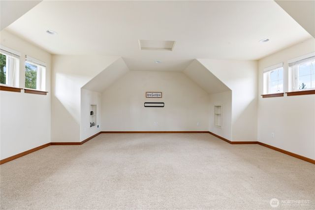 1851 SW Downfield Way, Oak Harbor, WA 98277