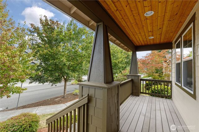 1851 SW Downfield Way, Oak Harbor, WA 98277
