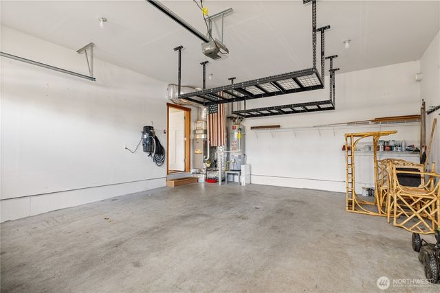 1851 SW Downfield Way, Oak Harbor, WA 98277