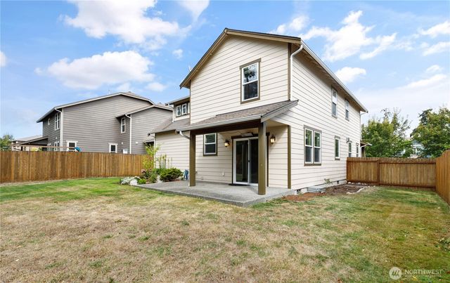 1851 SW Downfield Way, Oak Harbor, WA 98277