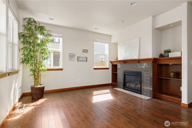 1851 SW Downfield Way, Oak Harbor, WA 98277