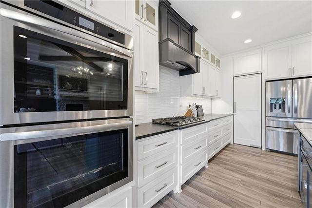 1504 Country Club Drive, Pleasant Hill, MO 64080