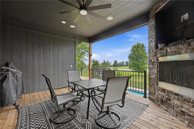 1504 Country Club Drive, Pleasant Hill, MO 64080