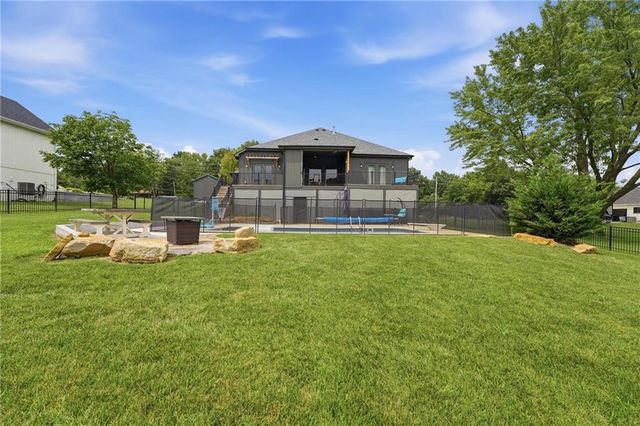 1504 Country Club Drive, Pleasant Hill, MO 64080