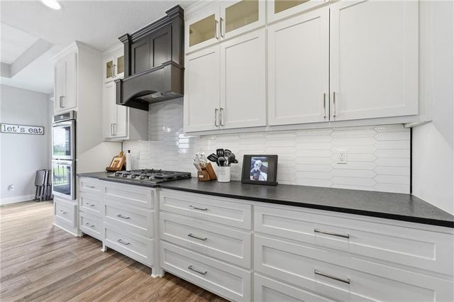 1504 Country Club Drive, Pleasant Hill, MO 64080