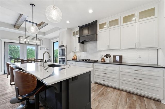 1504 Country Club Drive, Pleasant Hill, MO 64080