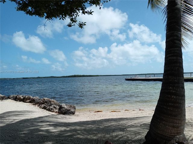 35 Bass Ave., Key Largo, FL 33037