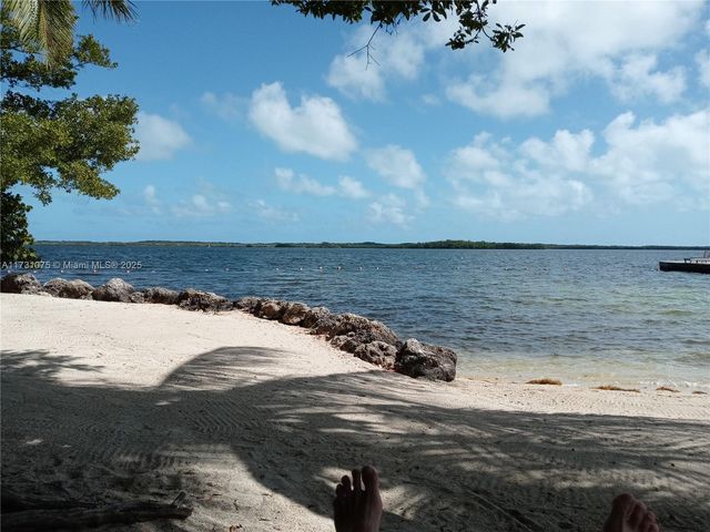 35 Bass Ave., Key Largo, FL 33037