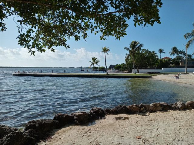 35 Bass Ave., Key Largo, FL 33037