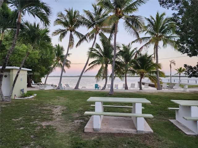 35 Bass Ave., Key Largo, FL 33037