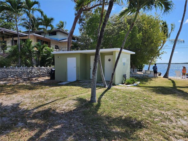 35 Bass Ave., Key Largo, FL 33037