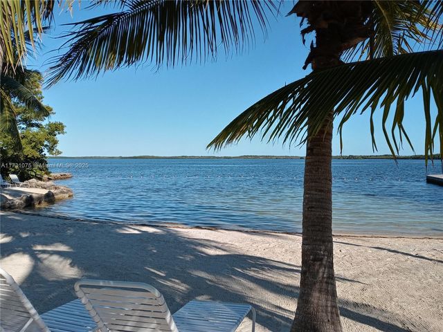 35 Bass Ave., Key Largo, FL 33037