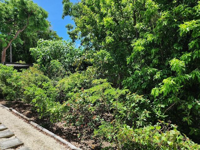 35 Bass Ave., Key Largo, FL 33037