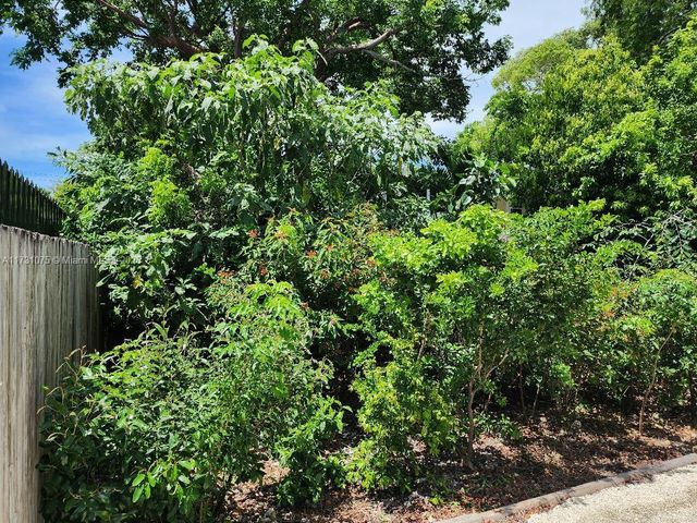 35 Bass Ave., Key Largo, FL 33037