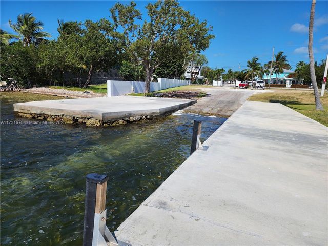 35 Bass Ave., Key Largo, FL 33037