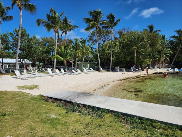 35 Bass Ave., Key Largo, FL 33037