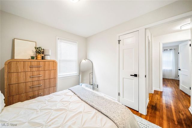 8803 Pinegrove Avenue, Parma, OH 44129