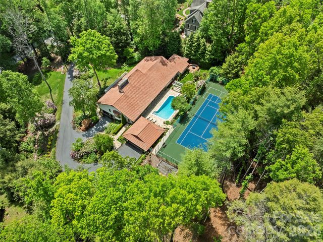 69 Forest Road, Asheville, NC 28803