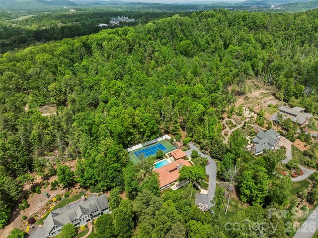 69 Forest Road, Asheville, NC 28803