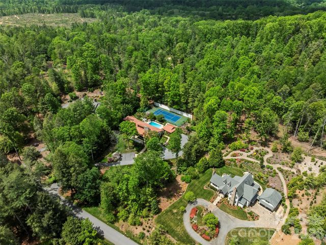69 Forest Road, Asheville, NC 28803