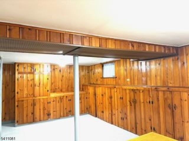 734 Louise Ct, Lyndhurst Twp., NJ 07071