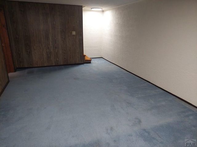 2042 S Riverview Dr, Pueblo, CO 81006