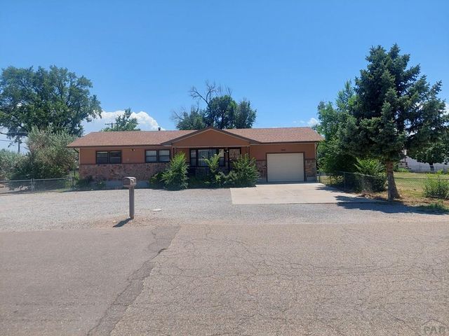 2042 S Riverview Dr, Pueblo, CO 81006