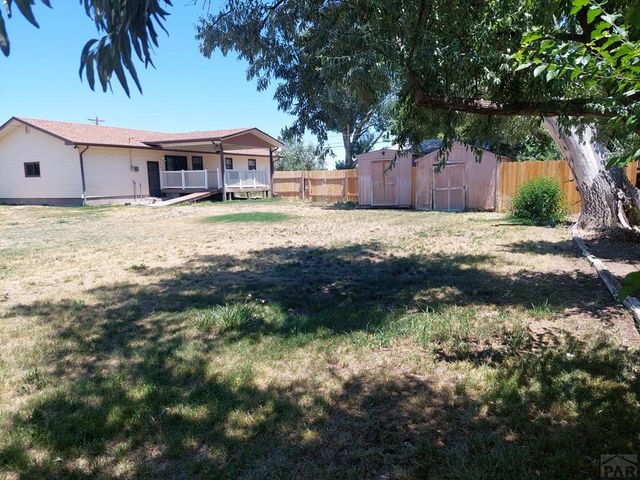 2042 S Riverview Dr, Pueblo, CO 81006