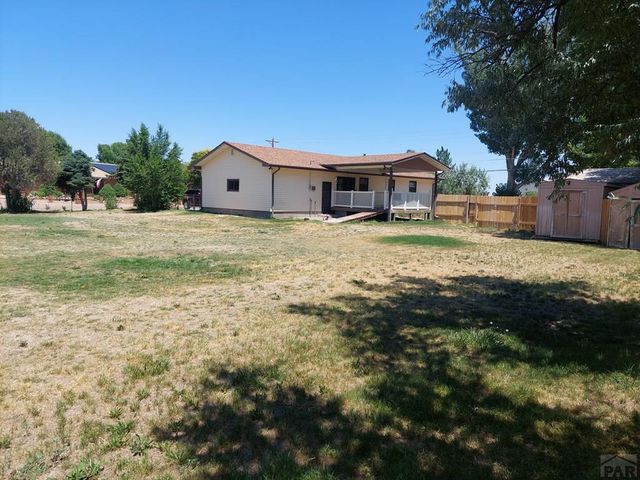 2042 S Riverview Dr, Pueblo, CO 81006
