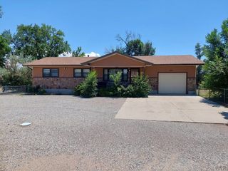 2042 S Riverview Dr, Pueblo, CO 81006