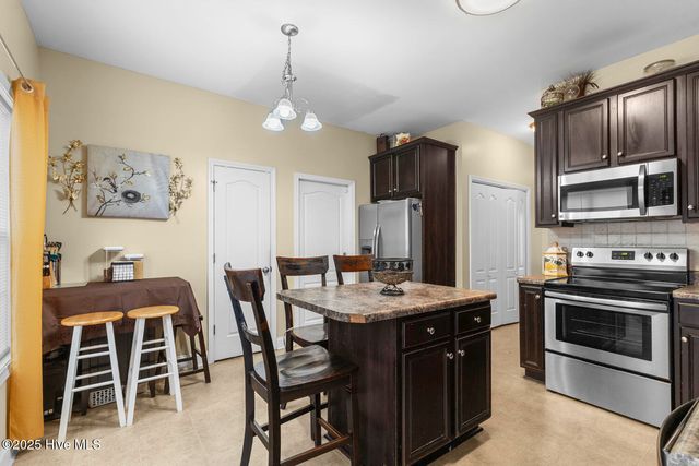 303 Maidstone Drive, Richlands, NC 28574