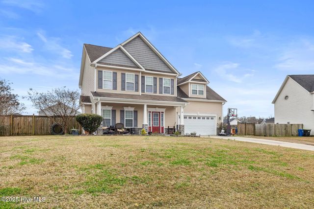 303 Maidstone Drive, Richlands, NC 28574