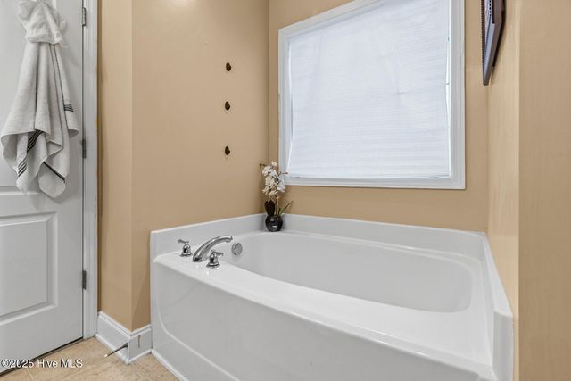 303 Maidstone Drive, Richlands, NC 28574