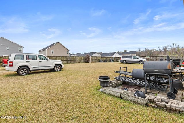 303 Maidstone Drive, Richlands, NC 28574