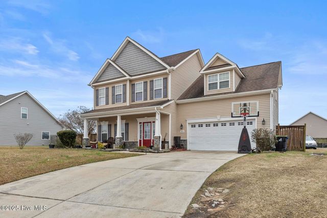 303 Maidstone Drive, Richlands, NC 28574