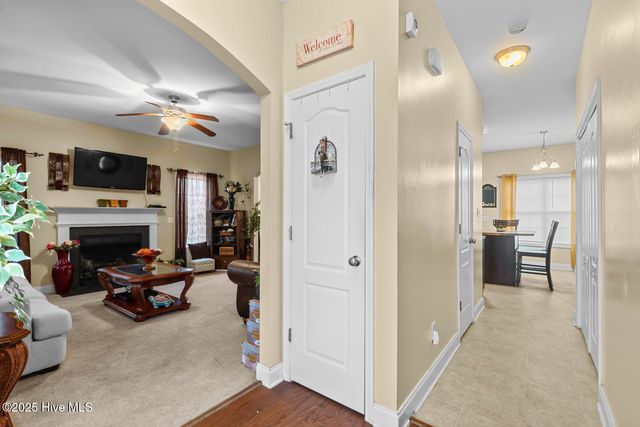 303 Maidstone Drive, Richlands, NC 28574