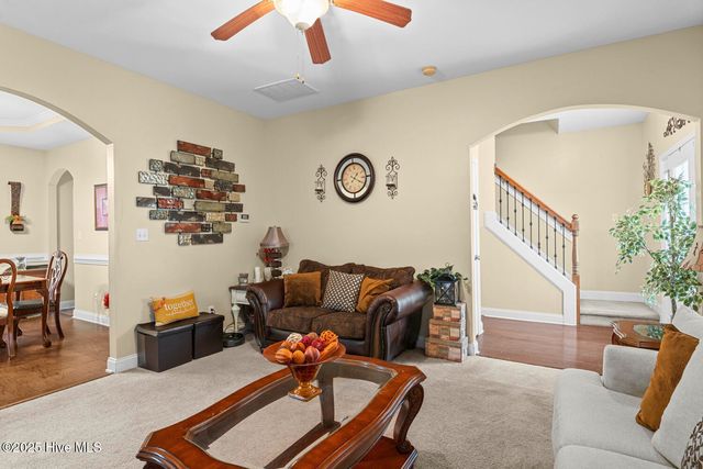 303 Maidstone Drive, Richlands, NC 28574