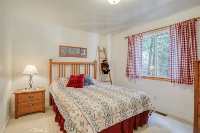 196 B, Lake Arrowhead, CA 92352