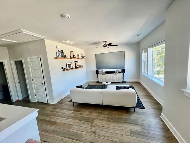 607 Bernese PASS, Austin, TX 78745