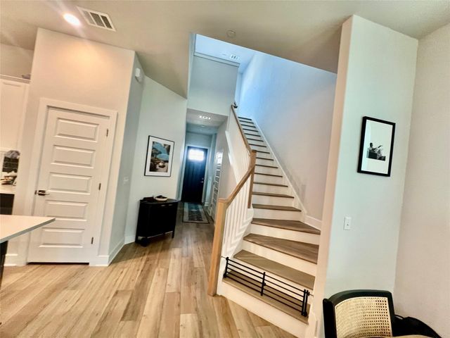 607 Bernese PASS, Austin, TX 78745