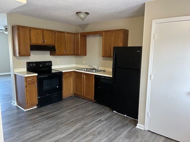 2325 Raleigh Ct Apt 2, Clarksville, TN 37043