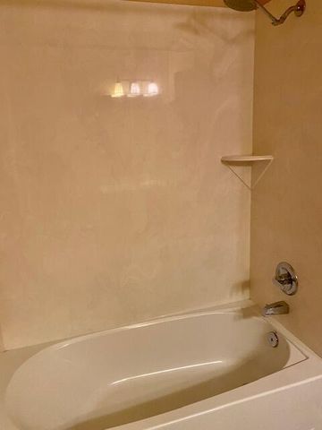 6800 Vista Del Norte Drive NE 622, Albuquerque, NM 87113