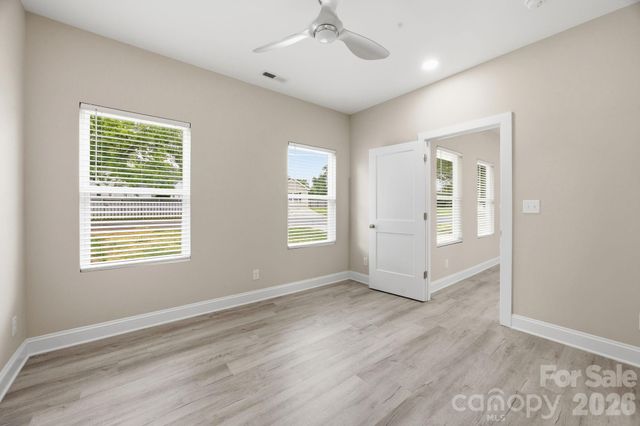 3800 Freedom Drive, Charlotte, NC 28208