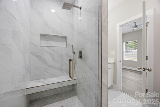 3800 Freedom Drive, Charlotte, NC 28208