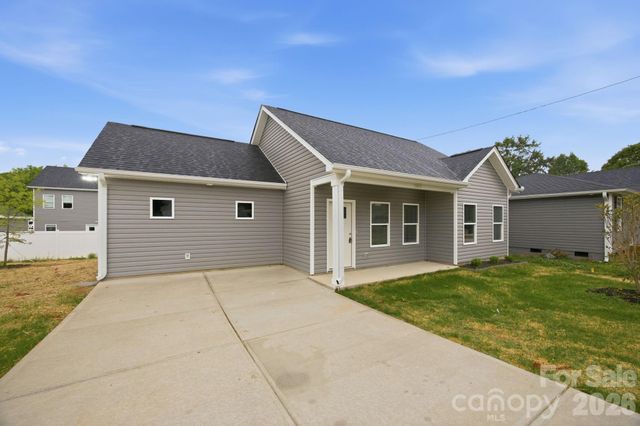 3800 Freedom Drive, Charlotte, NC 28208