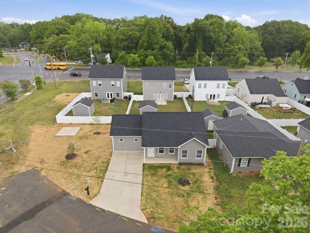 3800 Freedom Drive, Charlotte, NC 28208