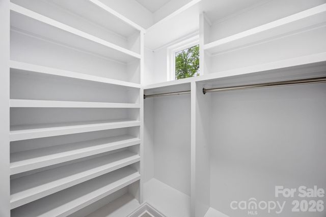 3800 Freedom Drive, Charlotte, NC 28208