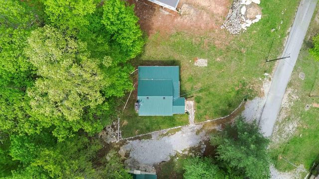 24 Walnut Drive, Burnside, KY 42519