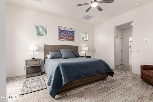 300 N GILA SPRINGS Boulevard 181, Chandler, AZ 85226